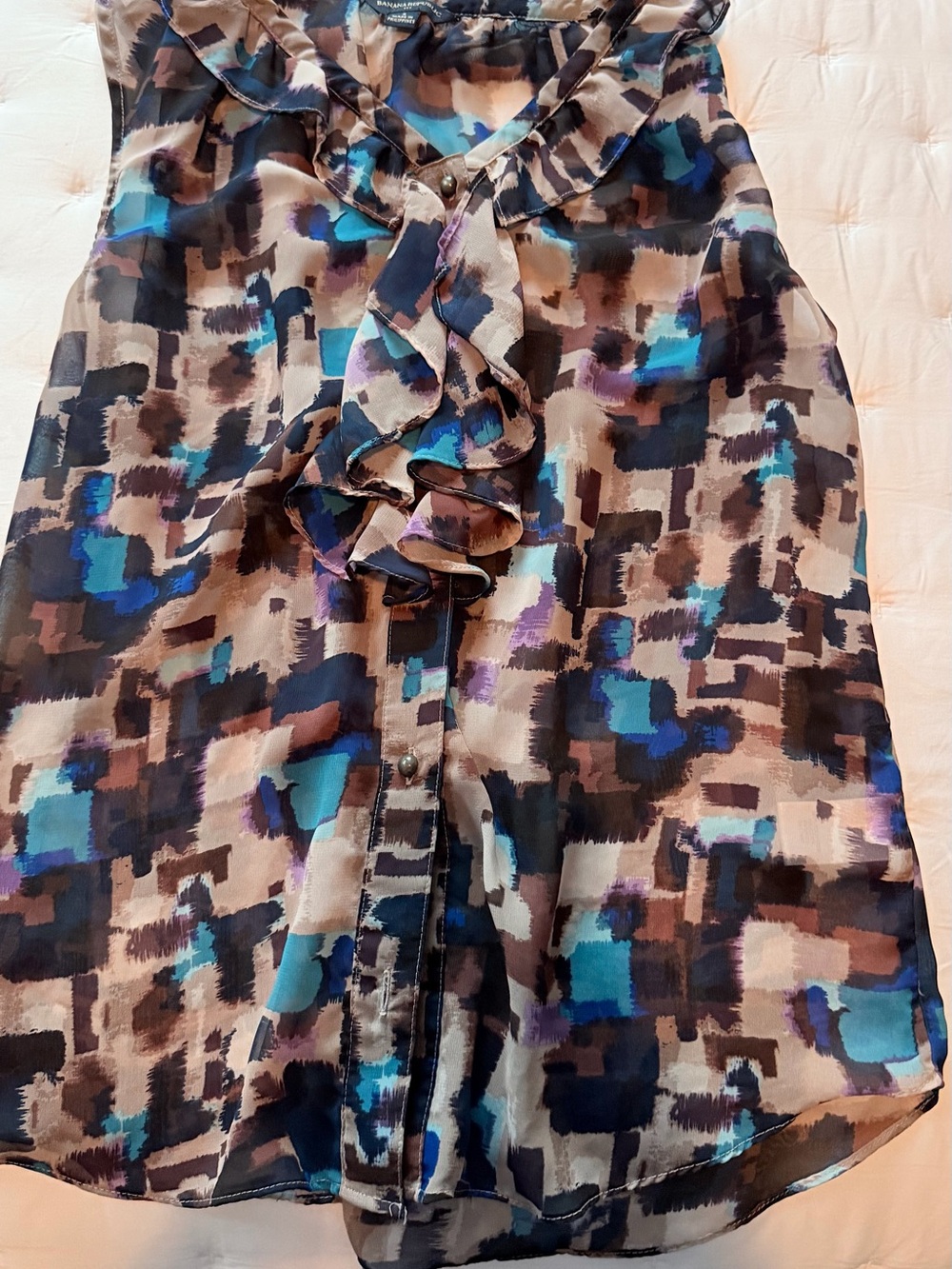 Banana Republic Sheer Ruffled Sleeveless Blouse in Multi-Color Abstract Print